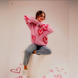NEW Long Sleeve Round Neck Heart Printed Sweater
